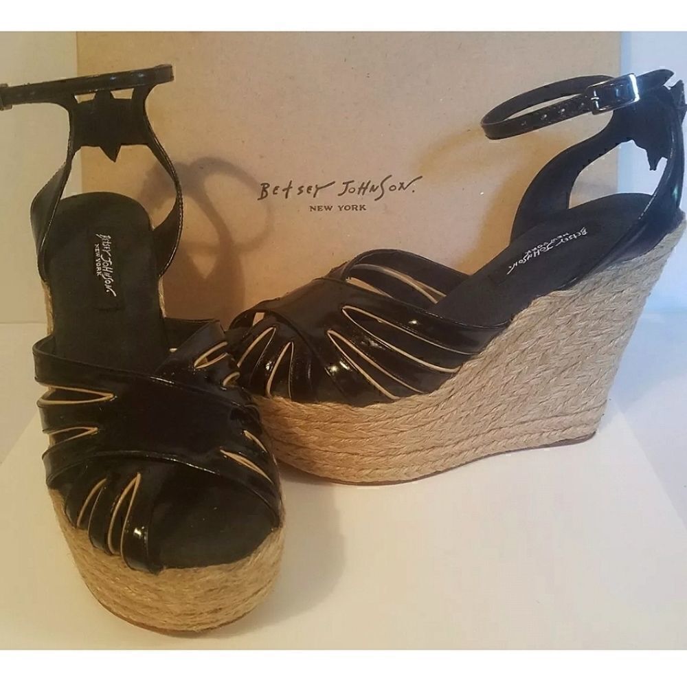 Y2K Mint Rare BETSEY JOHNSON Black Patent Espadrille Platform Wedge Sandals Sz.9